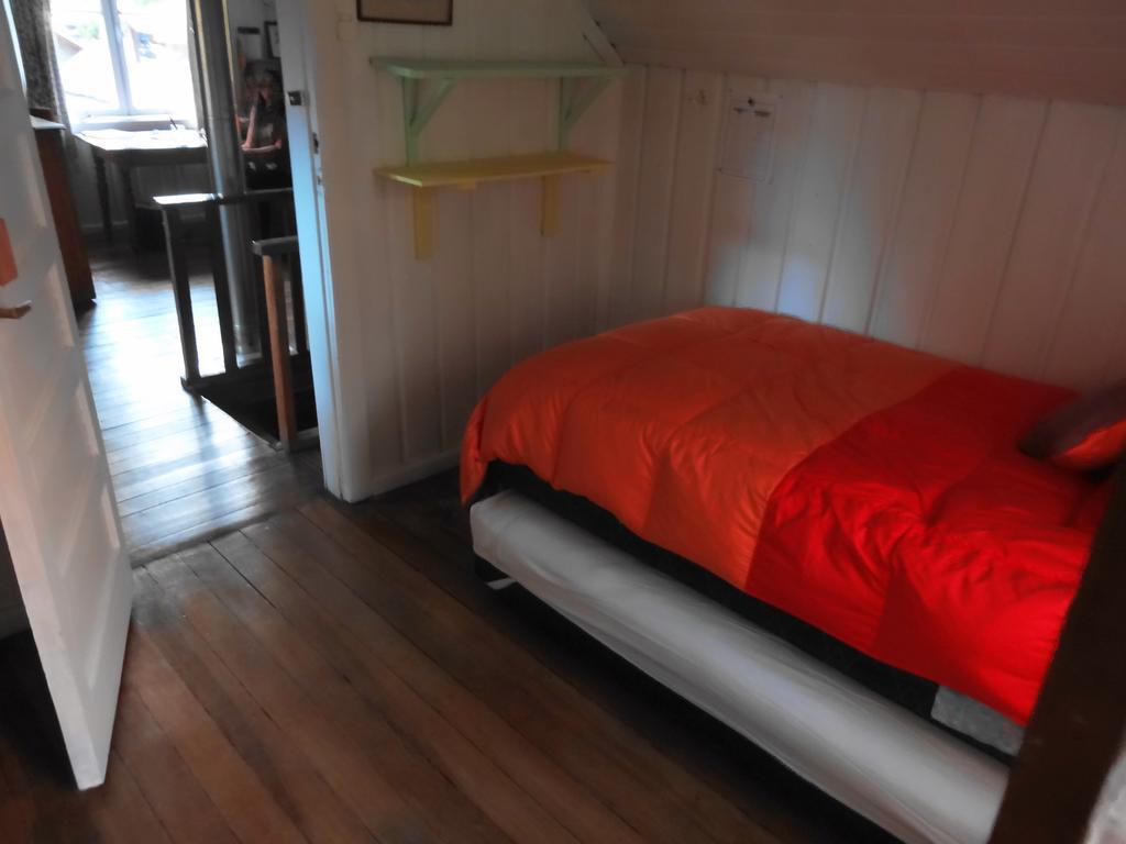 Hostal La Maison Pucon Exterior photo